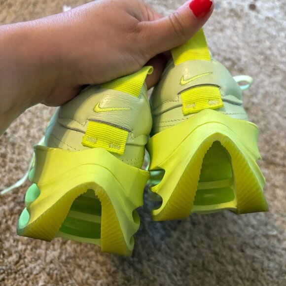 Nike Zoom Double Stacked Barely Volt - Picture 3 of 10